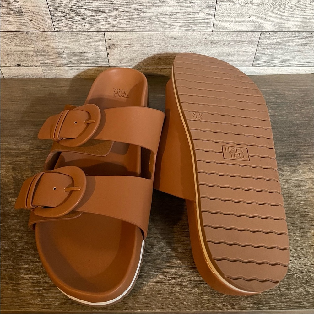 Time & Tru sandals - Picture 3 of 5